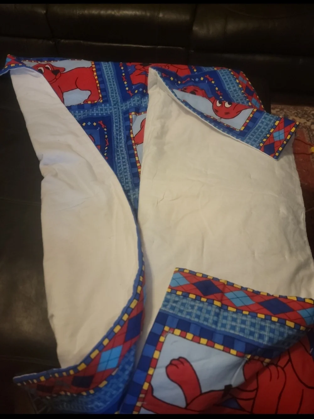 Early vtg 2000s Clifford the Big Red Dog set of 2 quilts (twin and crib size)